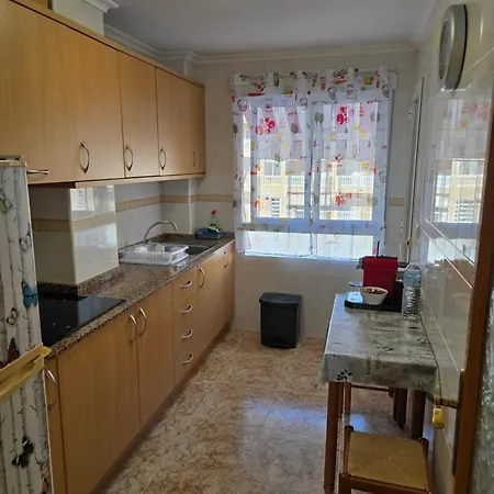 - 2 Bedrooms - Playa Lisa Tamarit - Airco - Parking